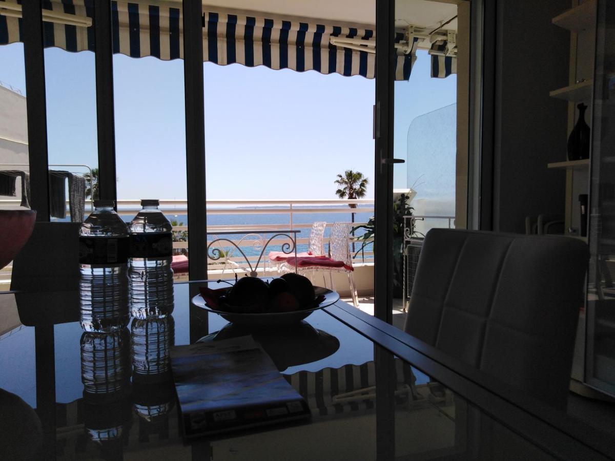Le Palais Du Tropique Appartement Vue Mer 5E Etage Avec Ascenseur Juan-les-Pins Exterior foto